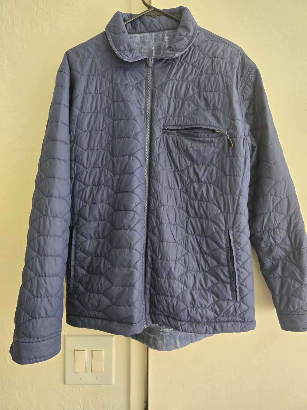 HUK Men's Standard Ballast Quilted Reversible